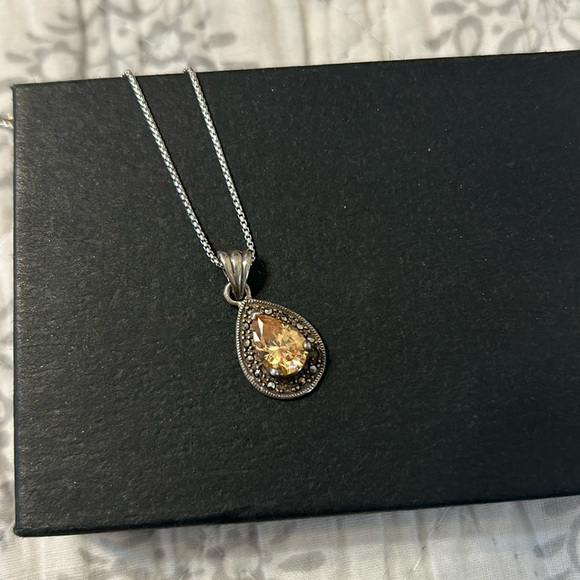 Elegant Teardrop Citrine/Yellow Topaz & Crystal Birthstone/ Pendant Necklace - Picture 8 of 9